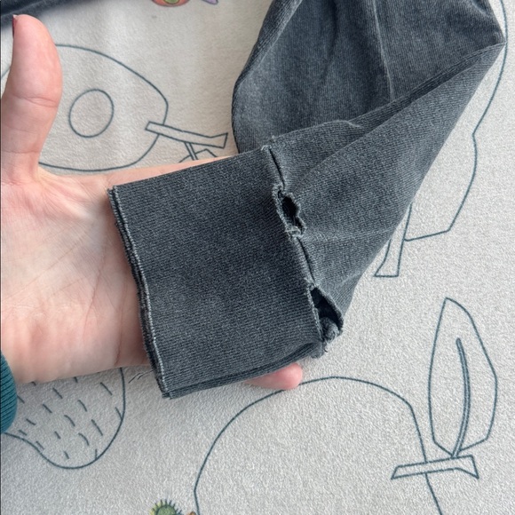 Joah Brown Dark Gray Long Sleeve Tee - Picture 11 of 12